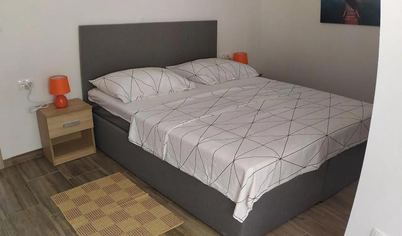 Charming 2-Bed Apartment In Okrug Gornji Trogir