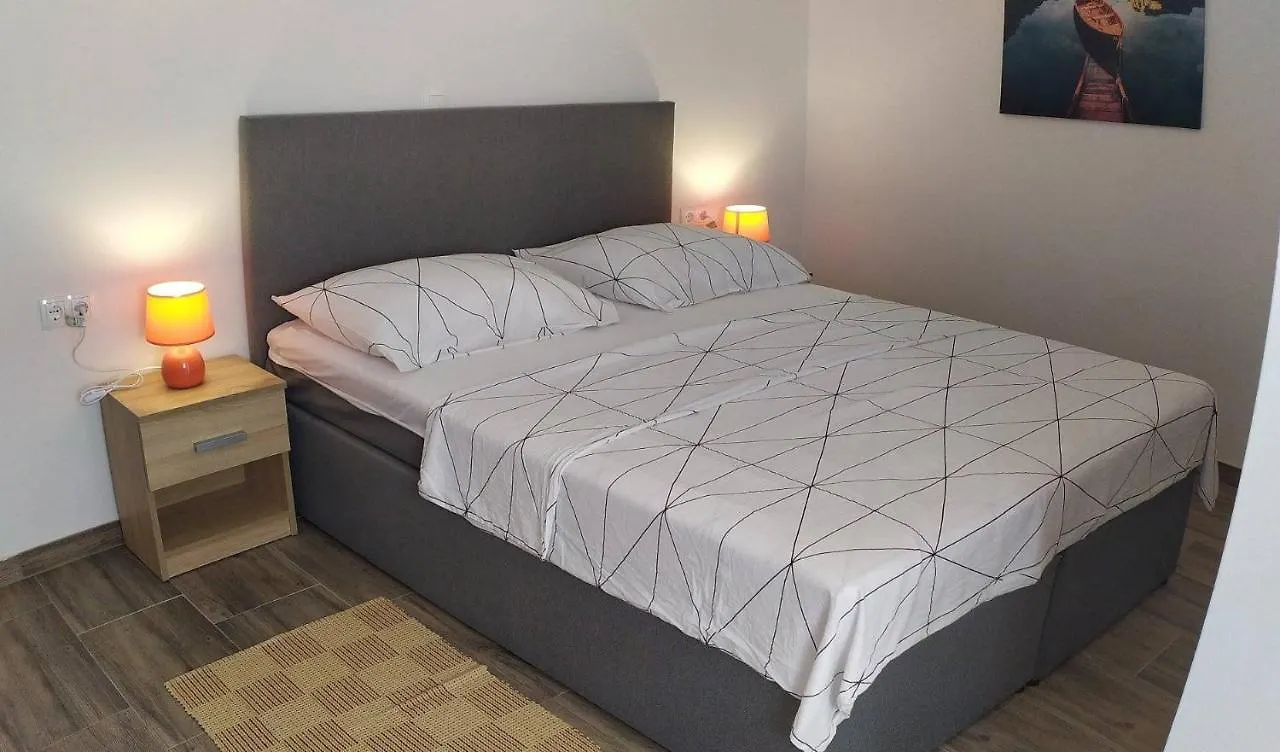 Charming 2-Bed Apartment In Okrug Gornji Trogir