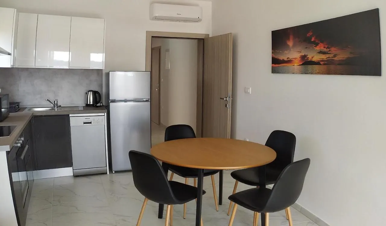 Charming 2-Bed Apartment In Okrug Gornji Trogir