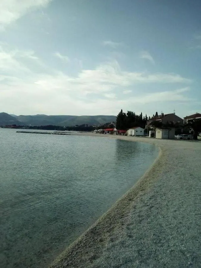 Charming 2-Bed Apartment In Okrug Gornji Trogir Croatia